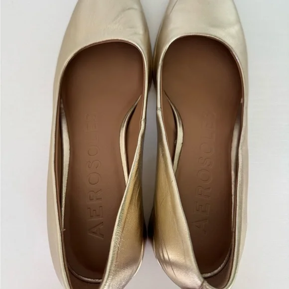 Aerosoles “Alae” Block Heel Round Toe Pumps - Picture 9 of 10